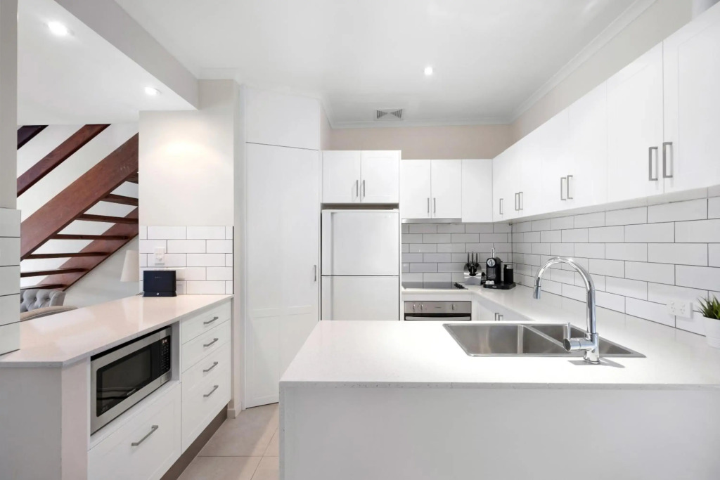 Moondarah, Apartment 6, 75 Noosa Parade