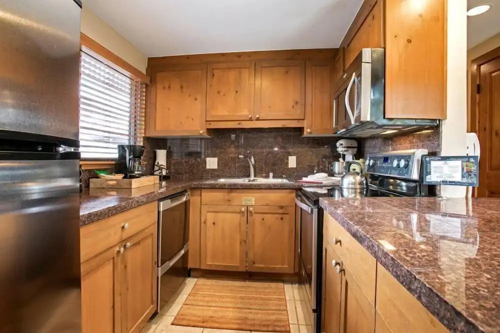 3 Bedroom Antlers Vacation Rental With Incredible Slopeside Views And Just A Short Walk To Gondola And Lionshead Village