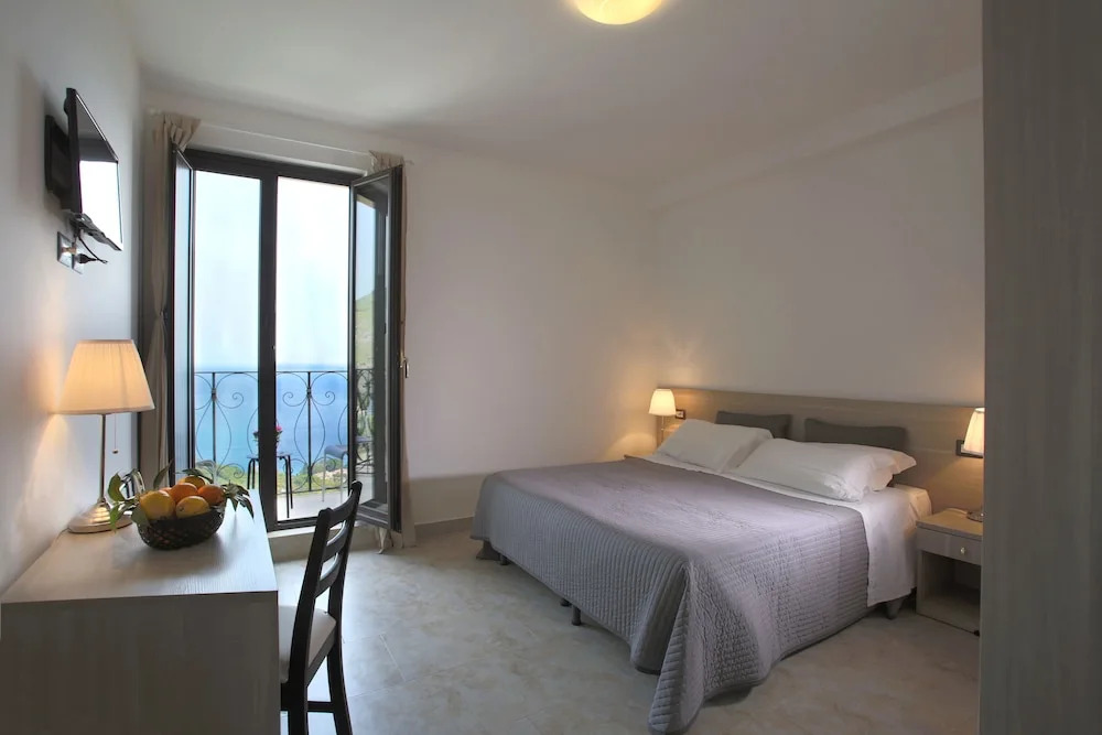 Villa Astoria