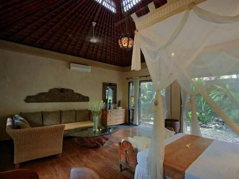 Taman Mesari Luxury Villa