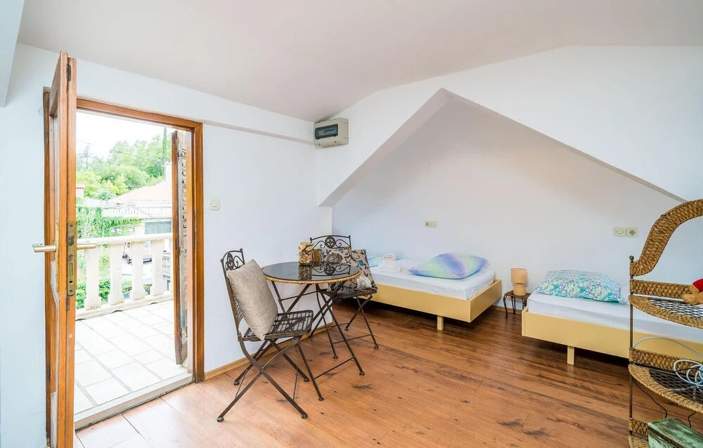 Stunning Home in Gruda With Wifi and 2 Bedrooms
