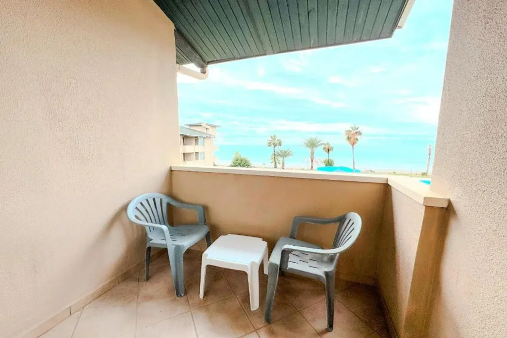 Senza Sunset Beach Hotel