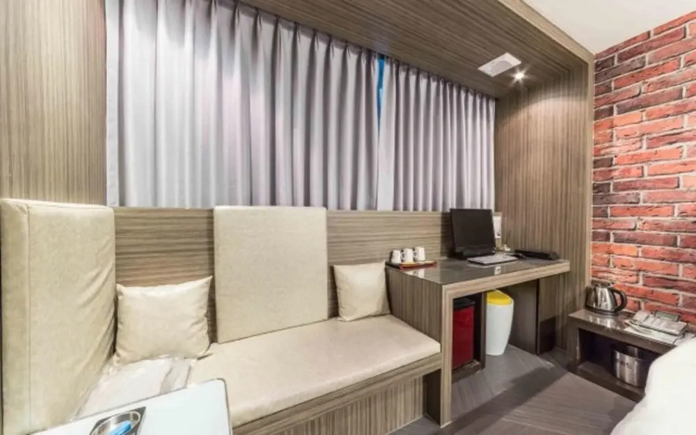 Hotel Staylight Sadang Inn