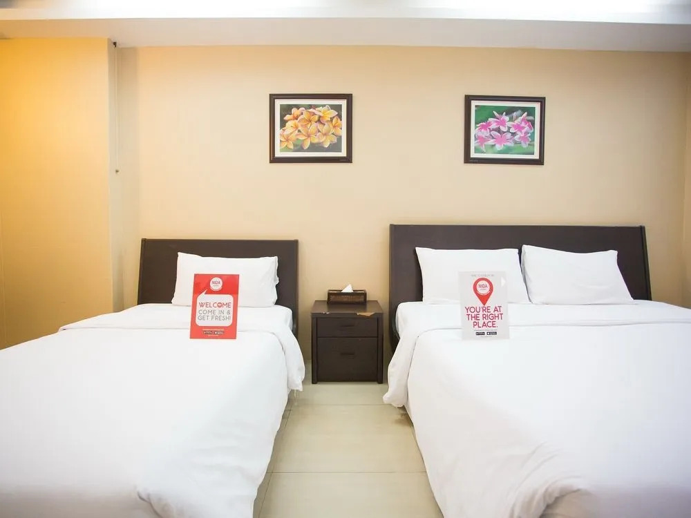 NIDA Rooms Sahamit 211 King Monument