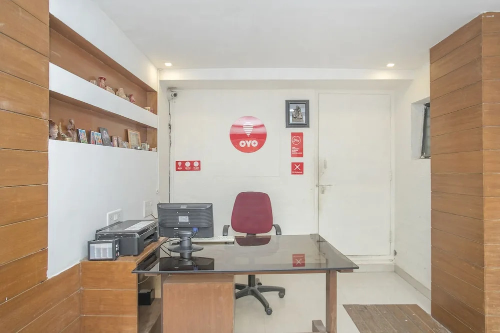 OYO 10722 Simera Service Apartments