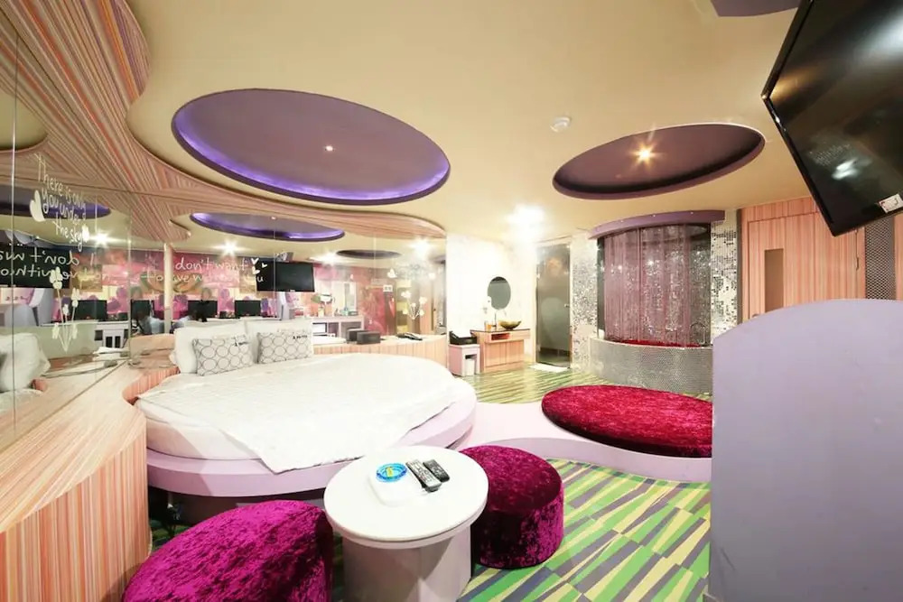 Gyeongju Poverta Hotel