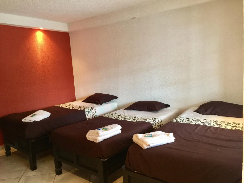 Hotel & Suites Cerro Rojo