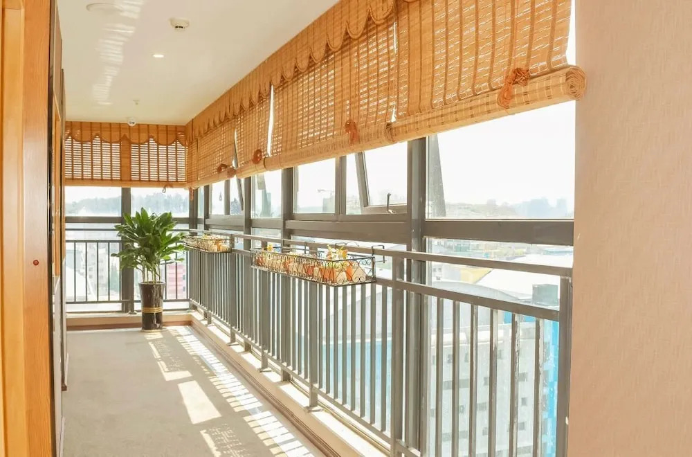 Baixin Hotel (North Station Century City)