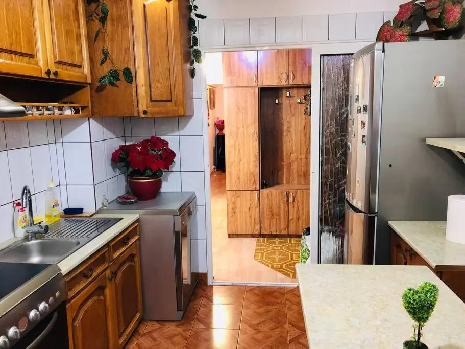 Very Big apartment in a Quiet area near Spitalul Judetean F7