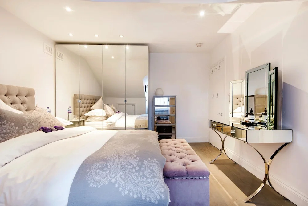 Balcony Apartment In Little Venice