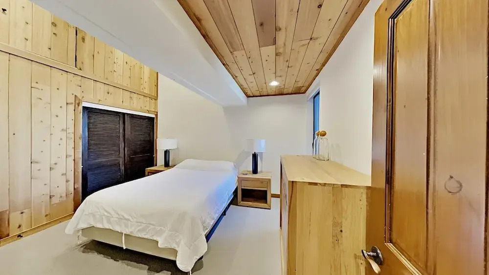 Spectacular Condo Slopeside Location and Mountain View! Close to Village Gondola by RedAwning