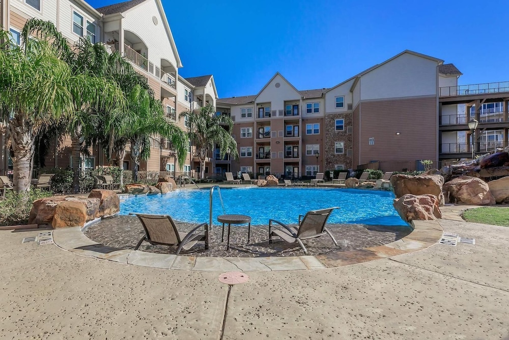 Landing Apartments near Downtown Corpus Christi