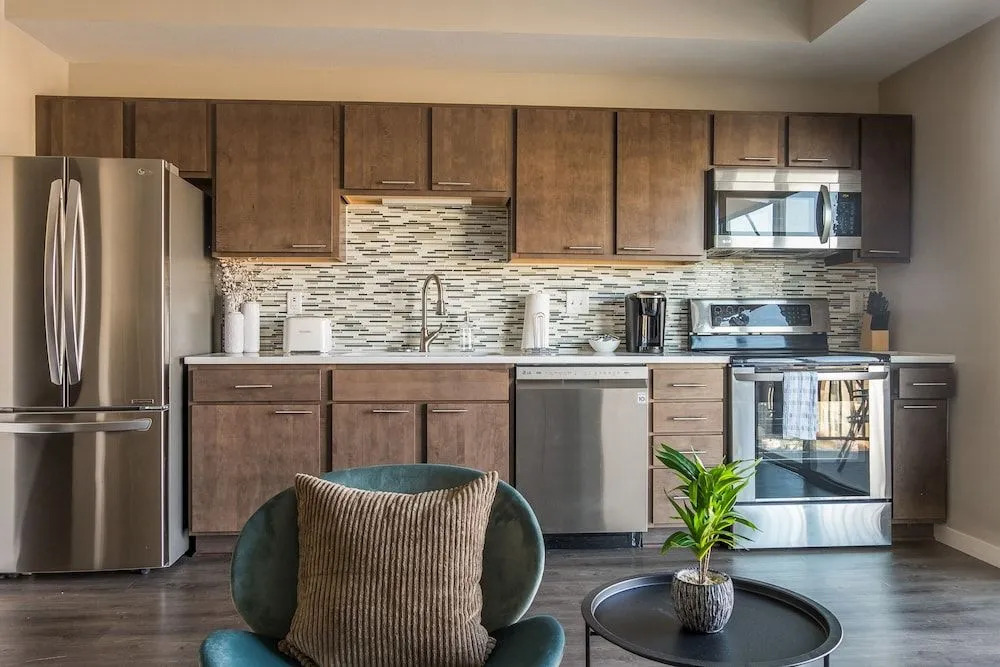 FRONTDESK Confluence on 3rd Apt Downtown Riverwalk Trails