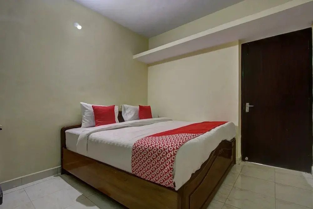 GV Residency by OYO Rooms