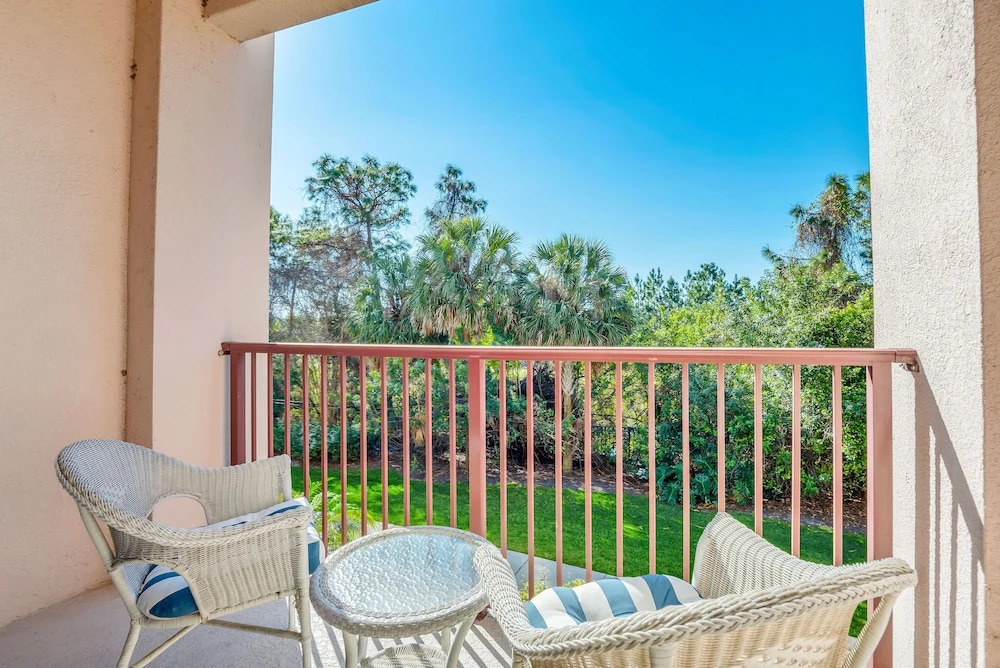 4024 Breakview Drive #208