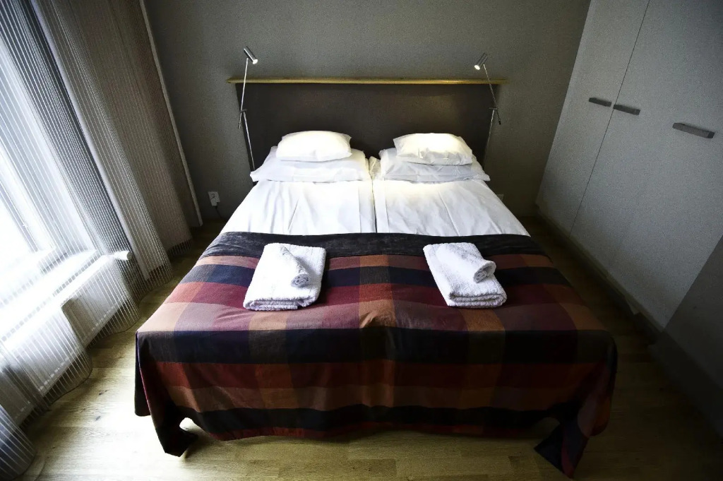 Levi Suites Unna Mànnu