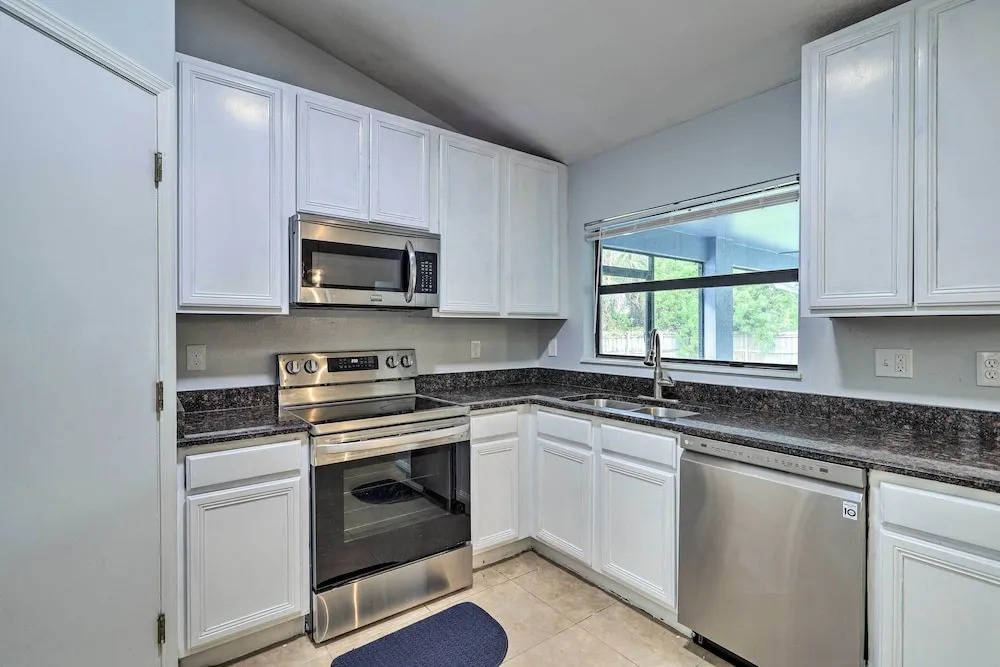 Charming Palm Bay Retreat w/ Spacious Yard!