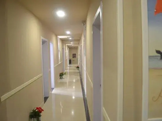 100 Inn Liangpin Hotel (Shijiazhuang Railway Station Hongqi Street)