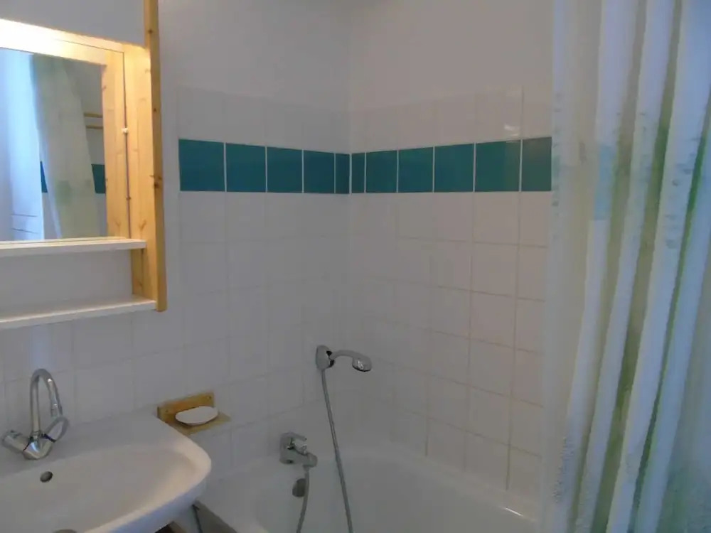 Lou Services Apartment CB63 LSI 001