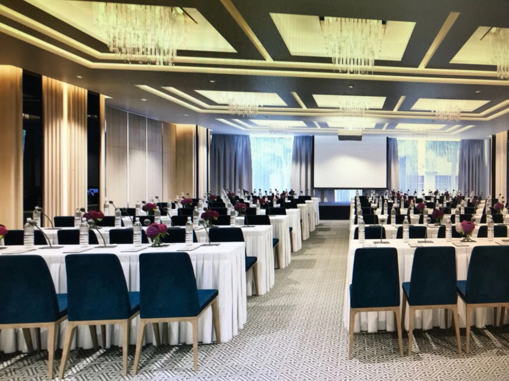 Majestic Premium Hotel