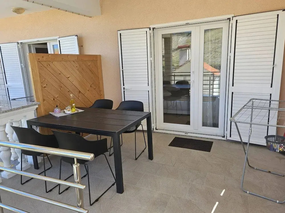 Cozy Studio Apartment in Grebastica