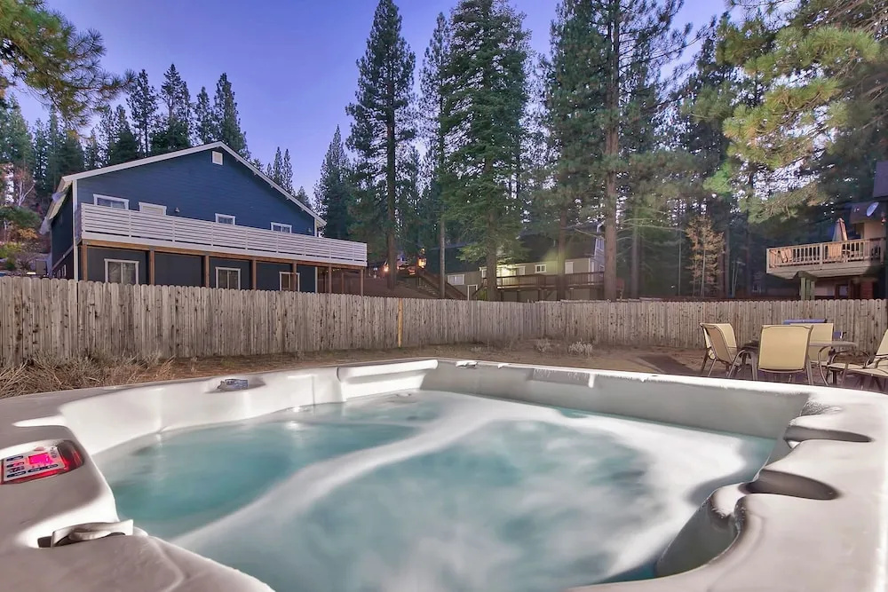 Golden Bear Lodge  1148gb 3 Bedroom Cabin