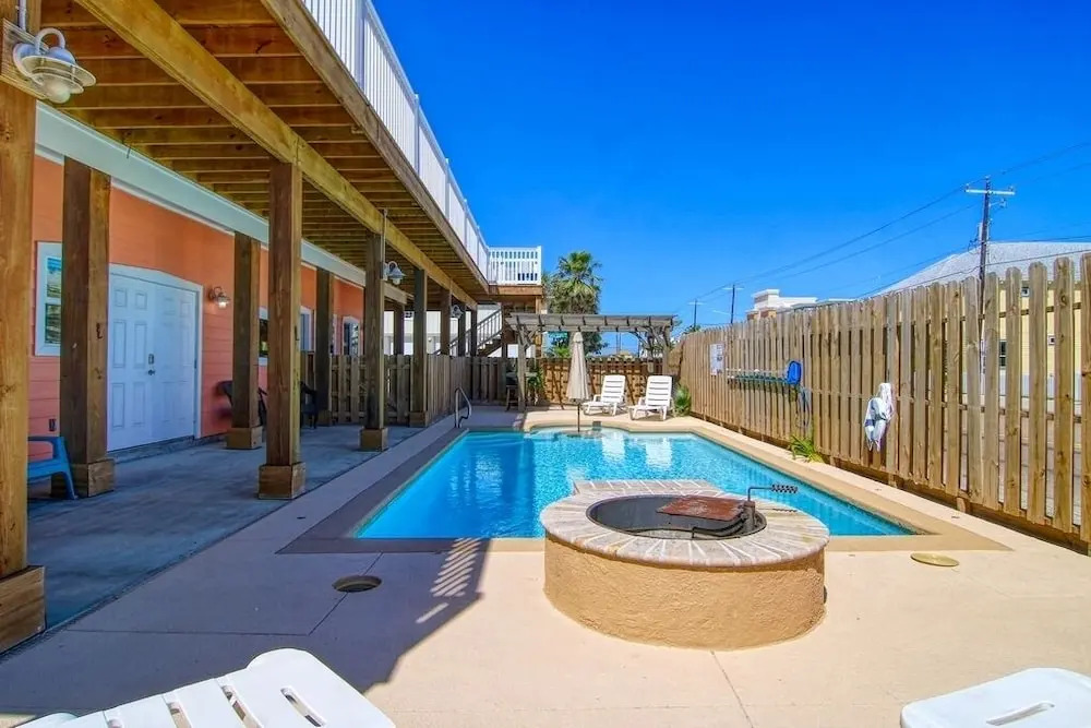 Coral - 2 Br Apts