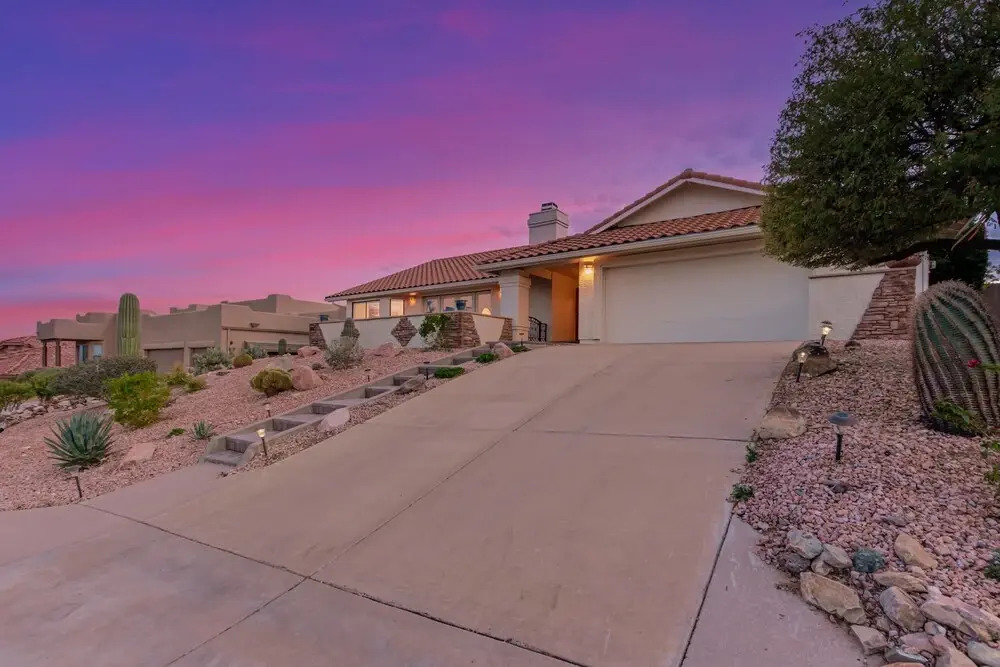 Ridgeway Fountain Hills 3 Bedroom Home by RedAwning