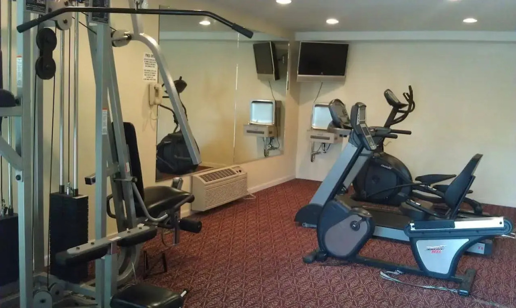 Ramada by Wyndham Fresno North