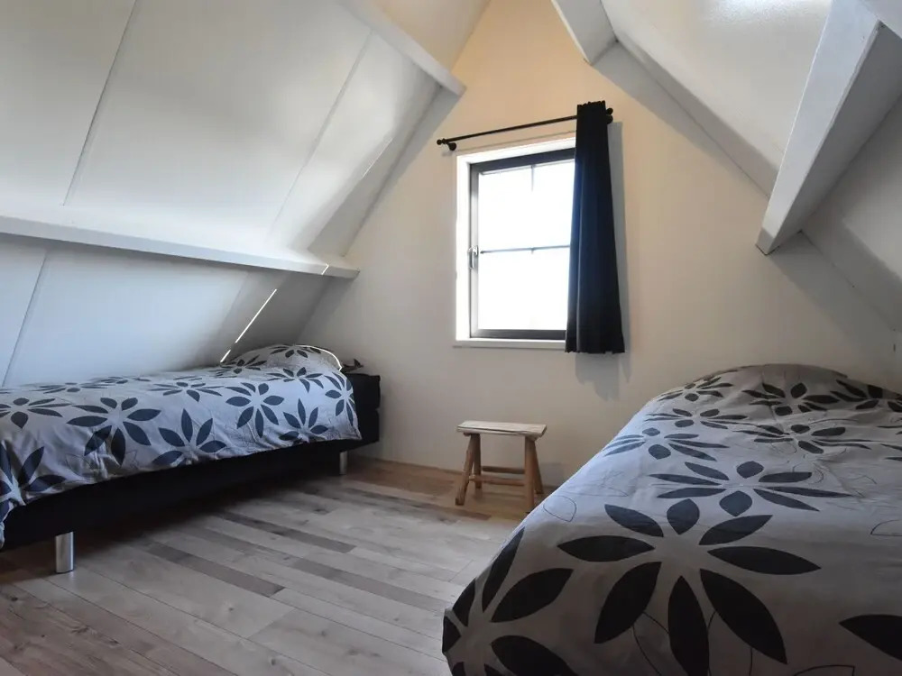 Serene Holiday Home in Nieuwvliet With Garden