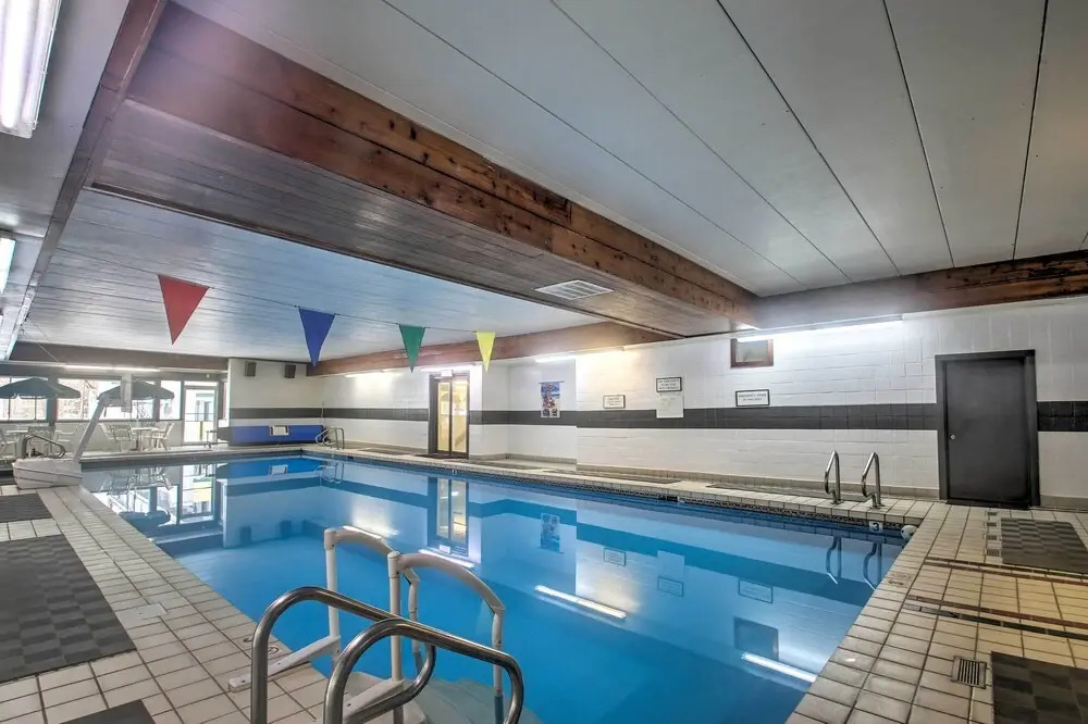 Loon Mountain Townhome w/ Pool + Slope Views!