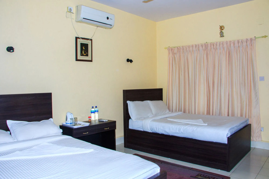Hotel Rainforest