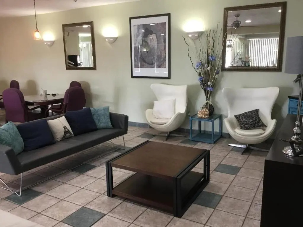 Houston Inn and Suites