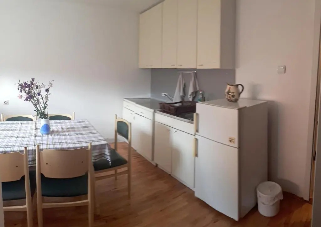 Edelweiss Hostel