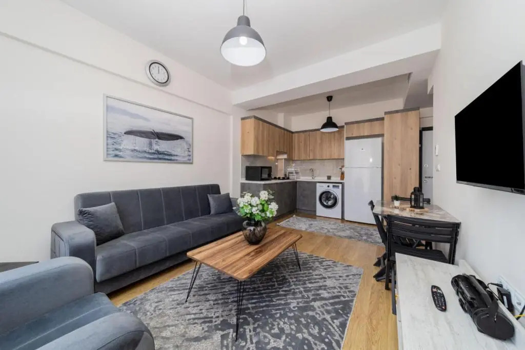 Great Flat With Shared Pool in Kepez