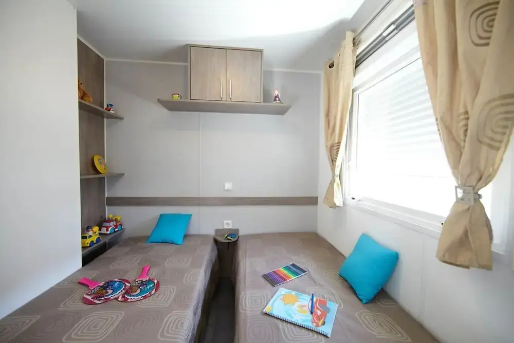Mobile Home Camping for 4 in Vias