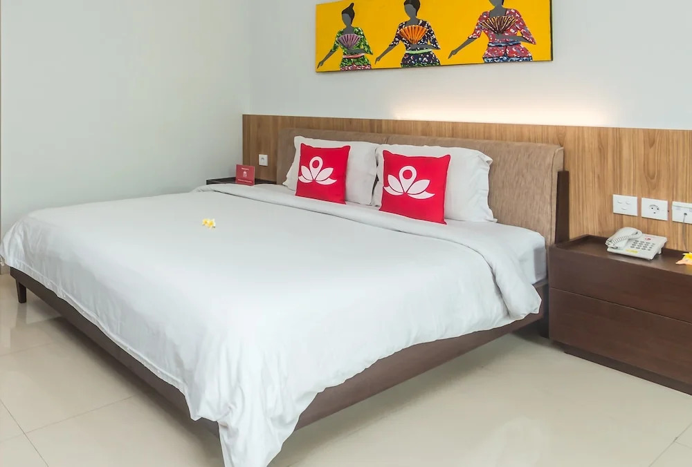 ZEN Rooms Seminyak Mertanadi