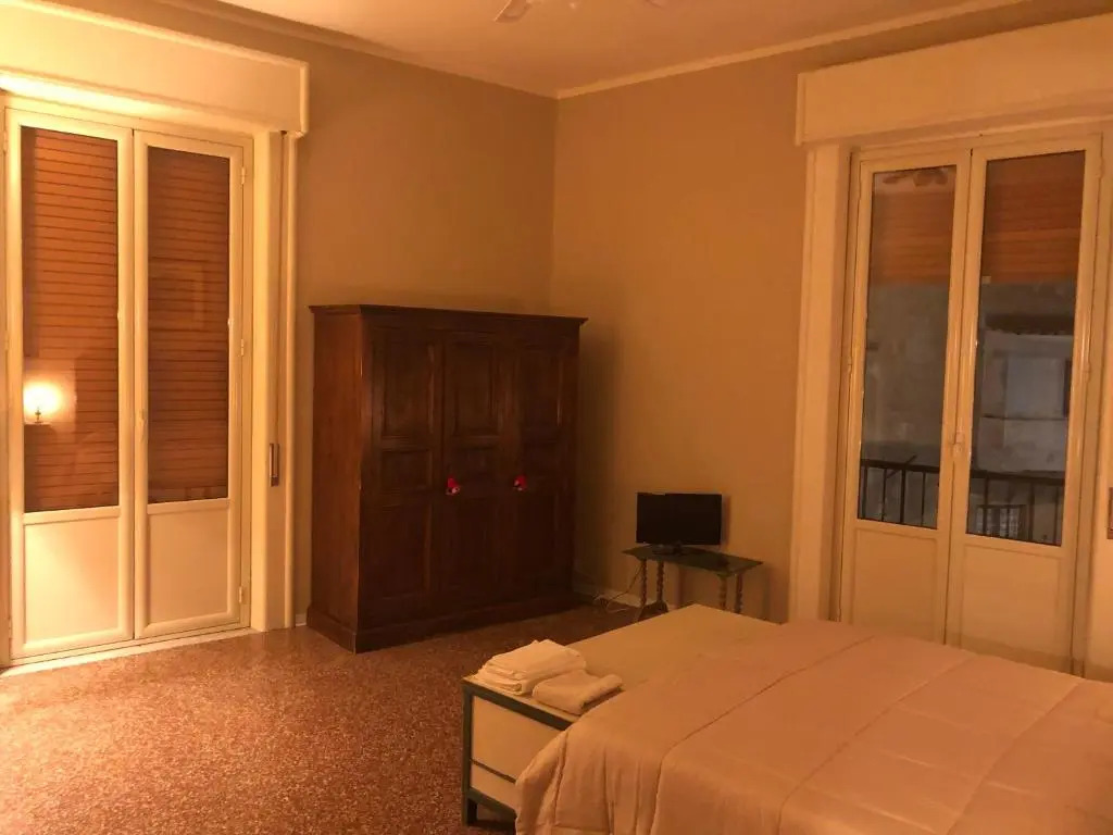 Al Teatro Biondo Guest House