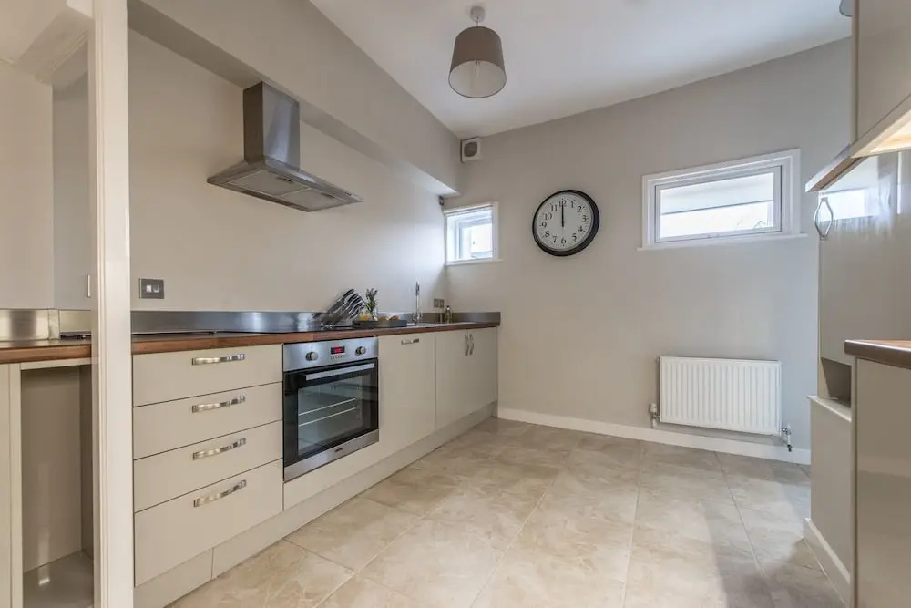 Central Apartment Facing Windsor Castle