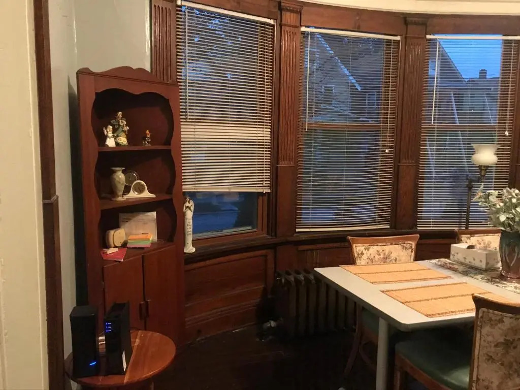 5 Star Victorian Mansion-Downtown No Locals
