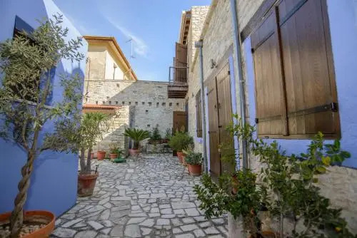 Kozakos Luxury House