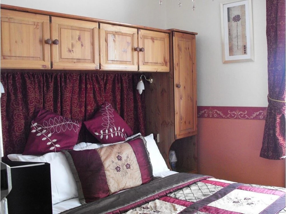 The Cresta Guest House