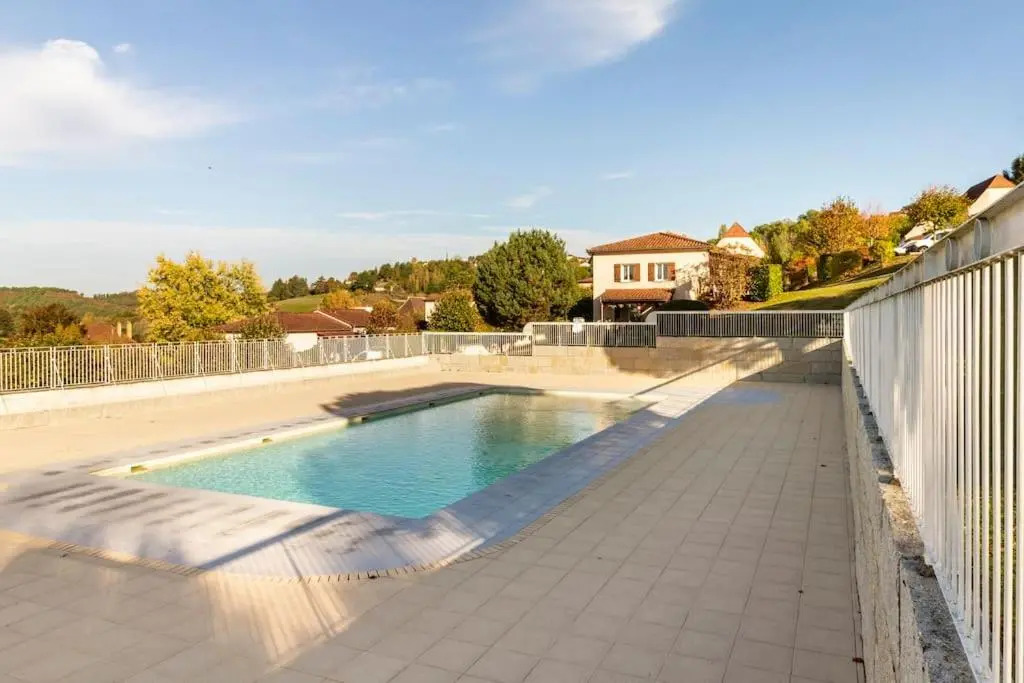 SARLAT, Apptmt T3 résidence CLIM PISCINE PARKING