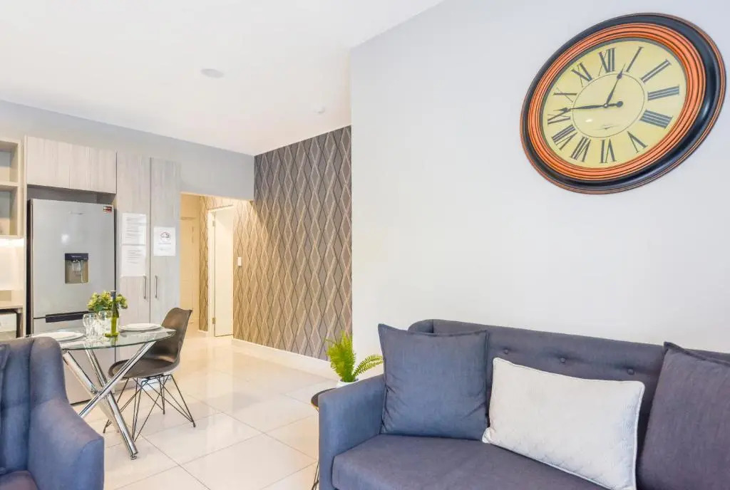 Easy Stay - The Median Rosebank
