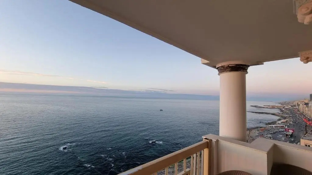 Alex sea view apartment - families only