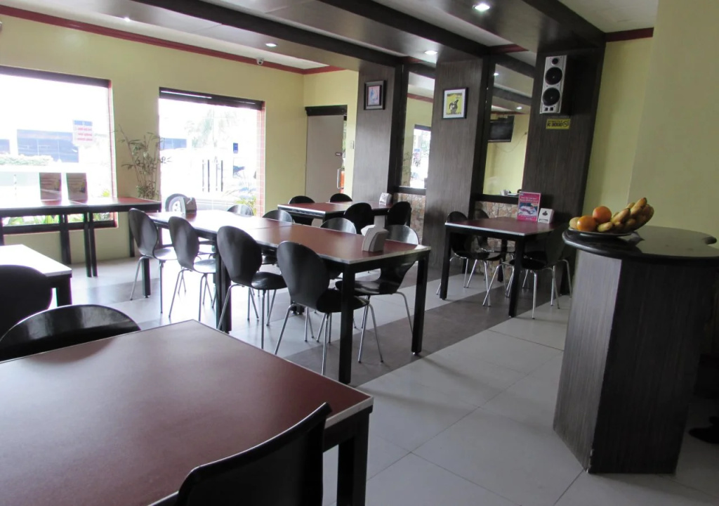 Oyster Plaza Hotel