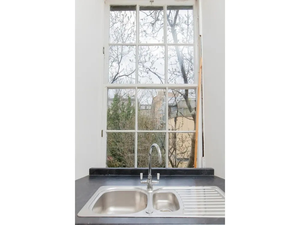 Spacious, Elegant 4BR New Town Flat For 9
