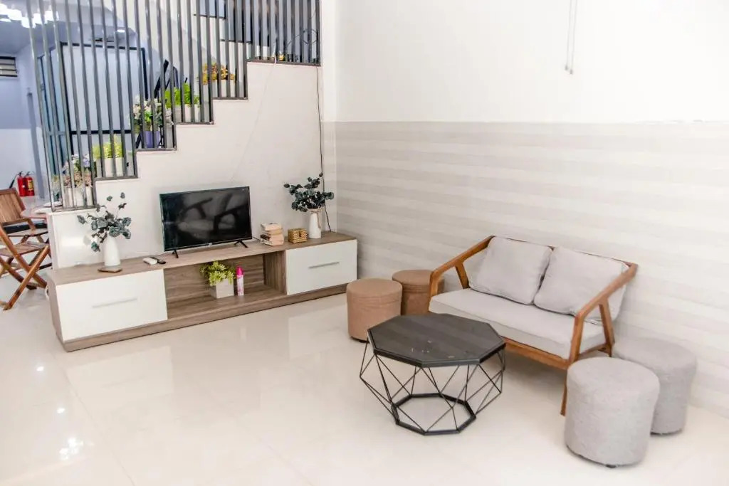 Chocolate 5Bedroom 7 QueenBed 5 Min Walk Beach