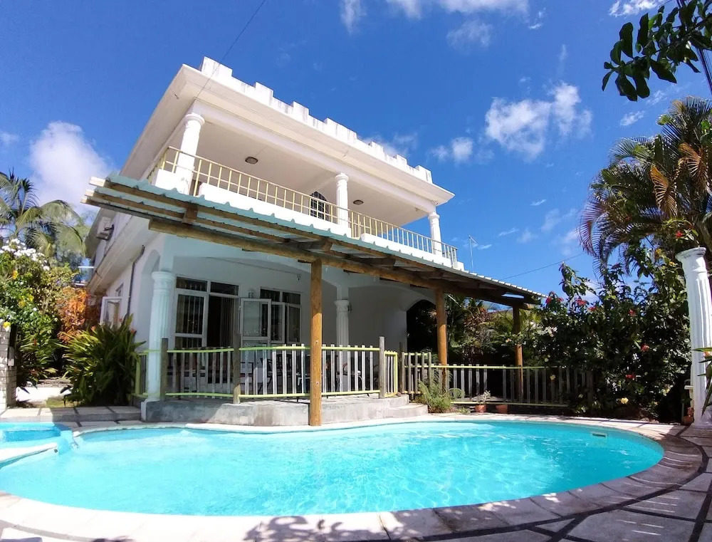 Villa With 3 Bedrooms in Pamplemousses, With Wonderful Mountain View,