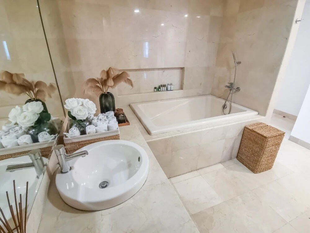 Emerald Residential Tower and Spa